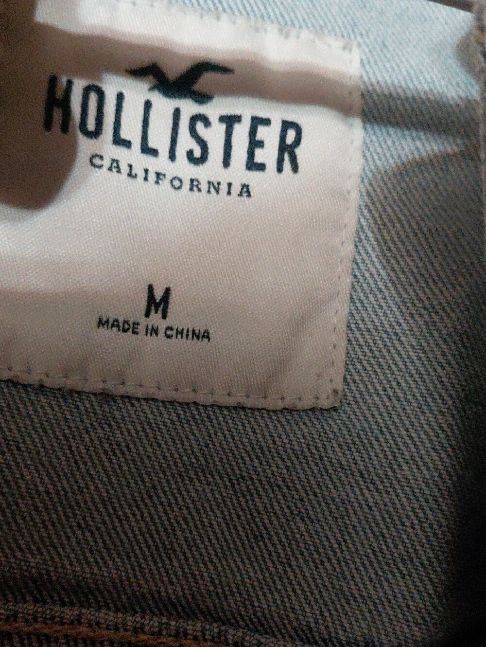 Hollister Light Blue Denim Jacket with Gray Label Detail - Picture 2 of 4